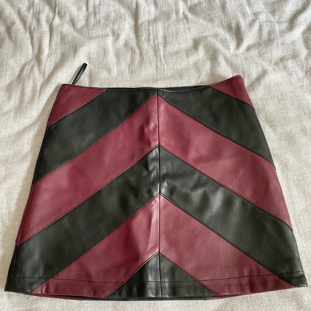 Forever 21 faux leather skirt! Only wore once!